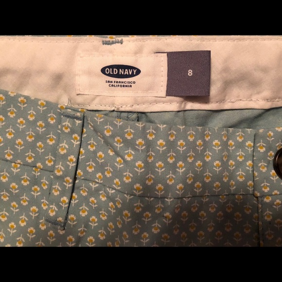 Old Navy light blue flowered kahki shorts. - Picture 3 of 3